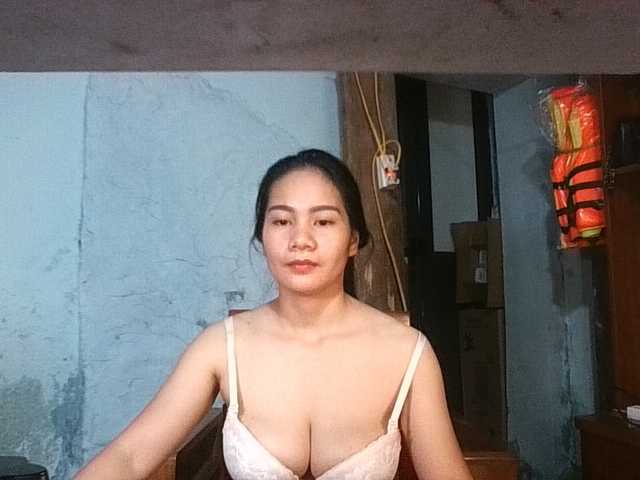 EllaShow93 live cam on BongaCams