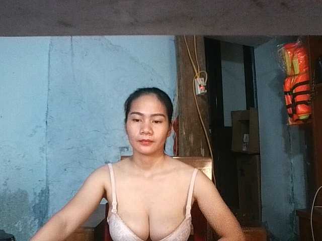 EllaShow93 live webcam show
