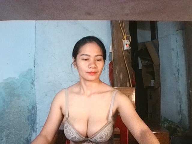 EllaShow93 live cam on BongaCams