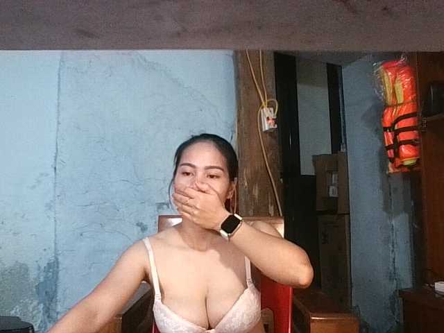 EllaShow93 live cam on BongaCams