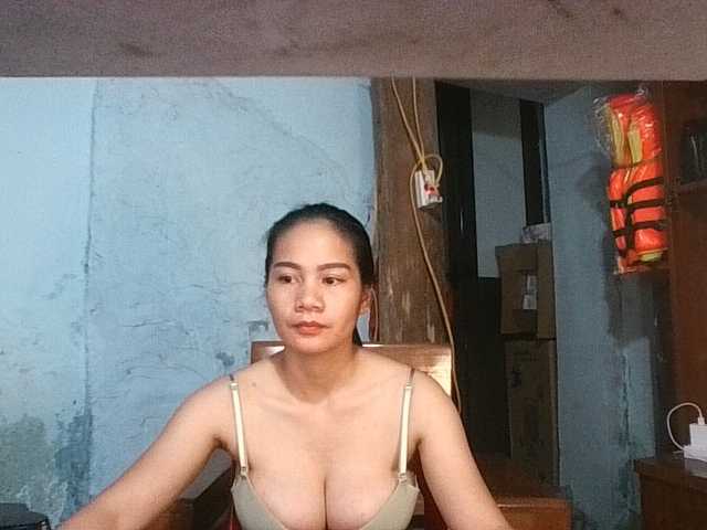 EllaShow93 live cam on BongaCams