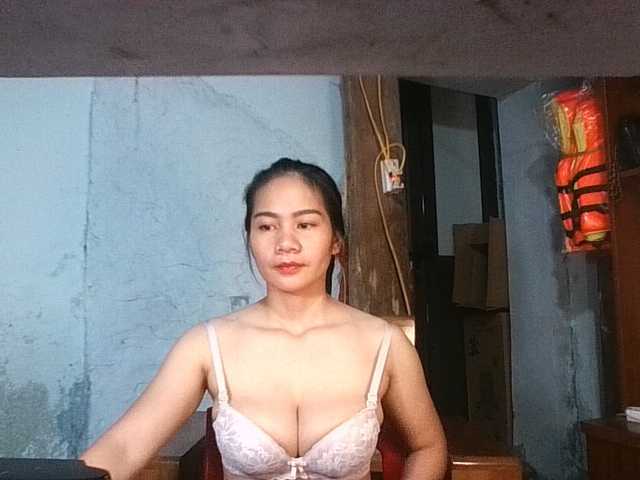 EllaShow93 live cam on BongaCams