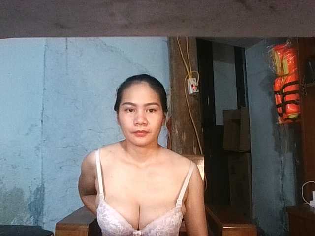 EllaShow93 live cam on BongaCams