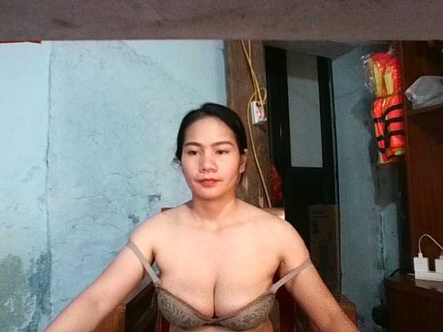 EllaShow93's BongaCams show and profile