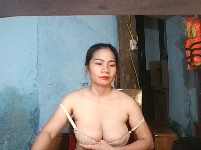 EllaShow93 live cam on BongaCams