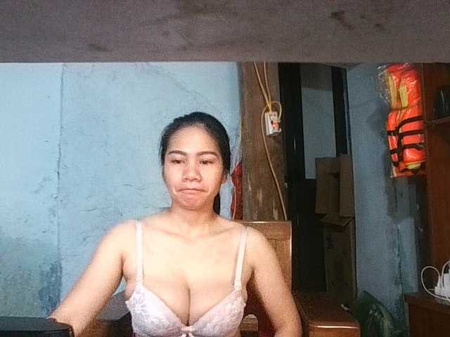EllaShow93 live cam on BongaCams