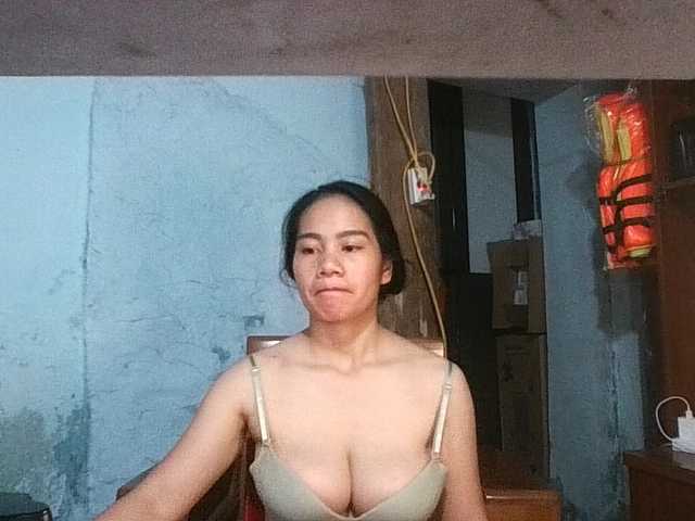 EllaShow93 live cam on BongaCams