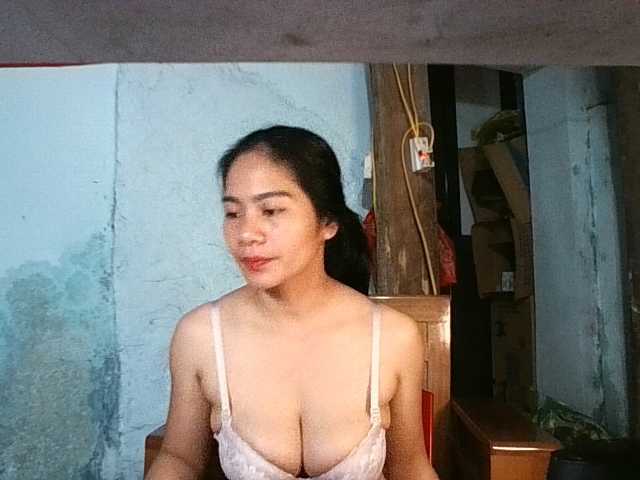 EllaShow93 live cam on BongaCams
