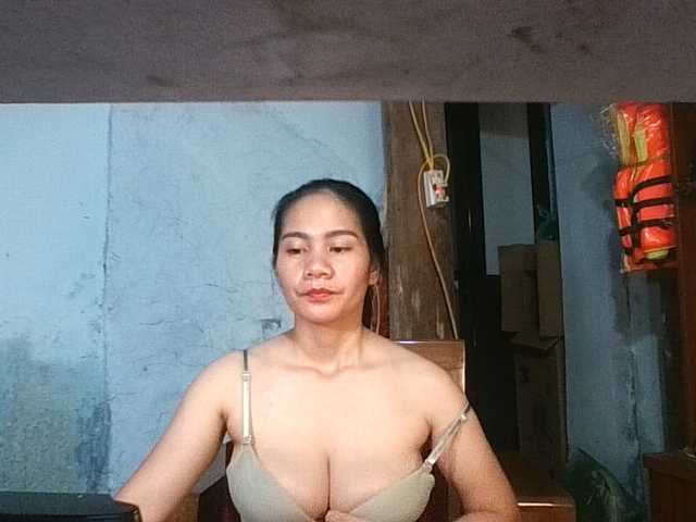 EllaShow93 live cam on BongaCams
