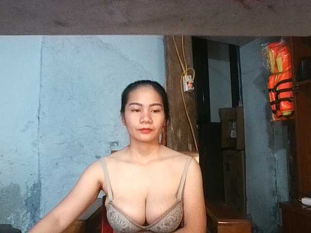 EllaShow93 live cam on BongaCams