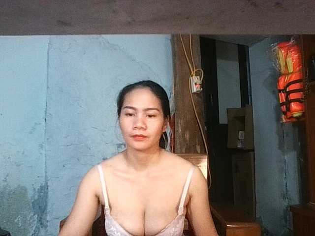 EllaShow93 live webcam show
