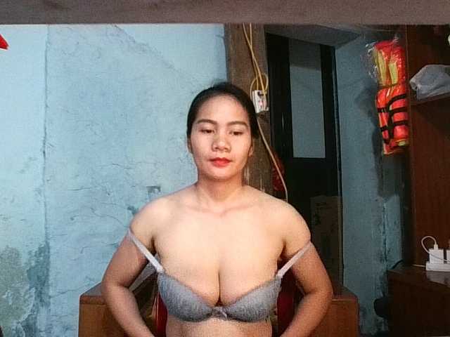 EllaShow93's BongaCams show and profile