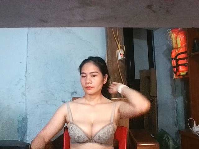 EllaShow93 live cam