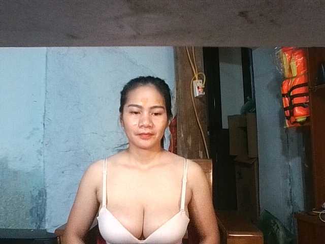 EllaShow93 live cam on BongaCams