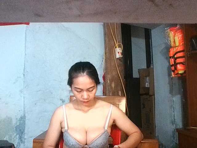 EllaShow93 live cam on BongaCams