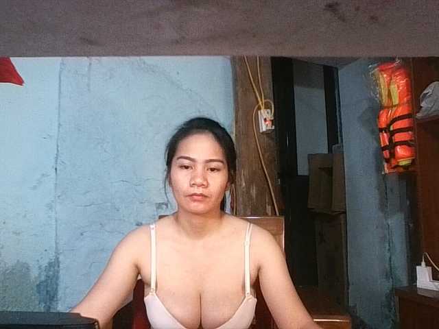 EllaShow93 live cam on BongaCams