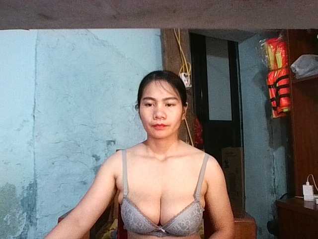 EllaShow93's BongaCams show and profile