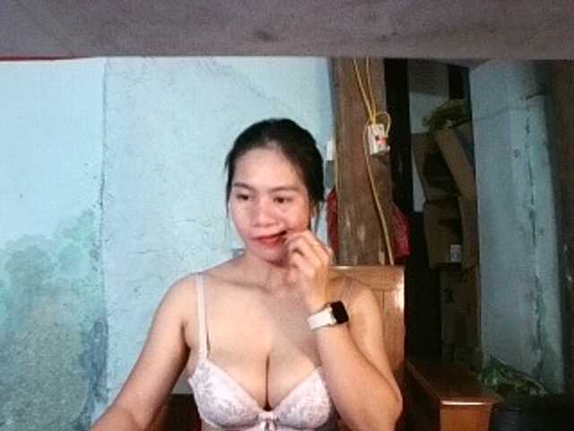 EllaShow93 live cam preview