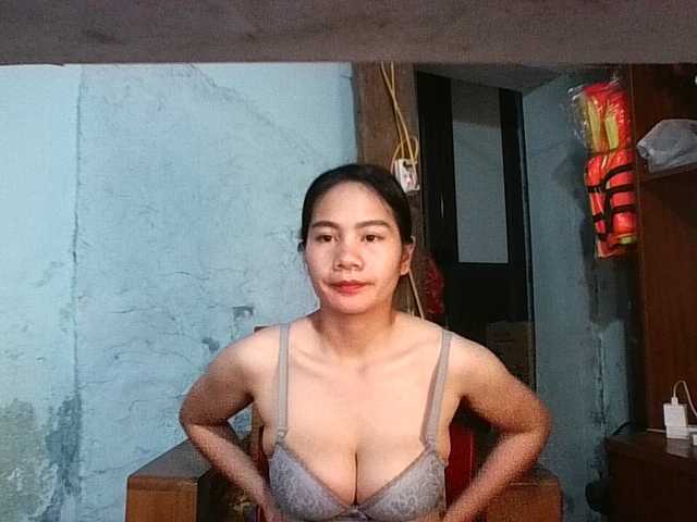 EllaShow93's BongaCams show and profile