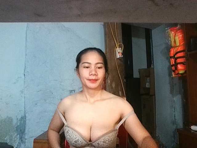 EllaShow93 live webcam show