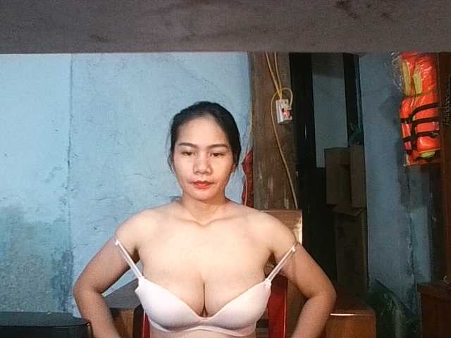 EllaShow93 live cam on BongaCams