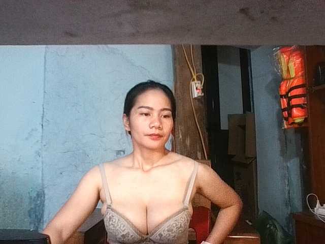 EllaShow93 live cam