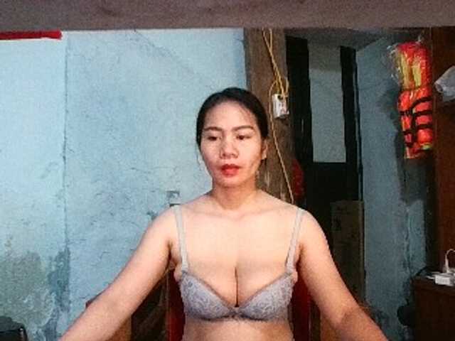 EllaShow93's BongaCams show and profile