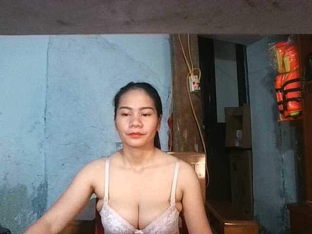 EllaShow93 live webcam show