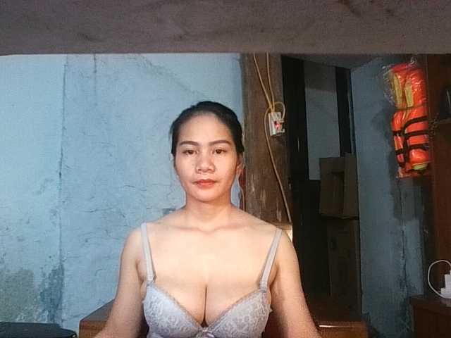 EllaShow93 live cam on BongaCams