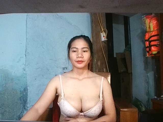 EllaShow93 live cam on BongaCams