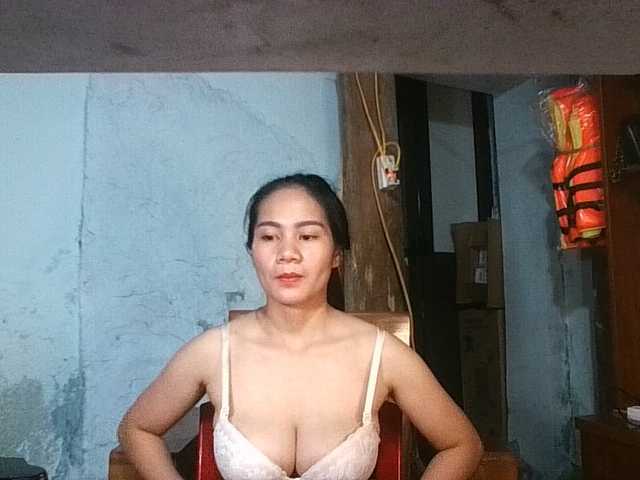 EllaShow93 Live Cam su BongaCams