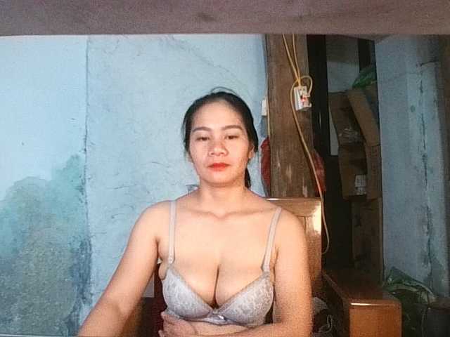EllaShow93 live cam on BongaCams
