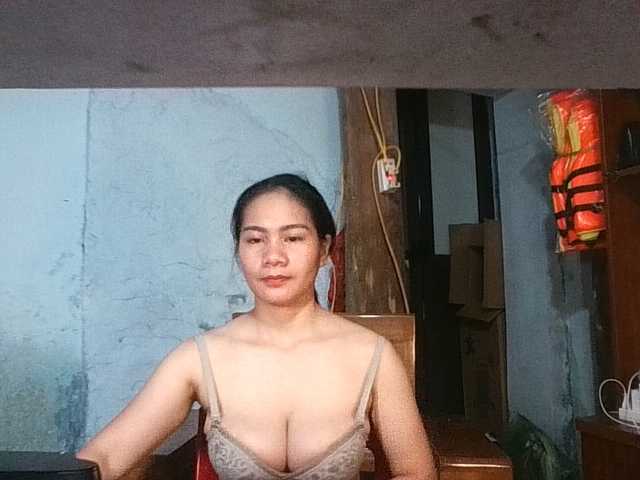 EllaShow93 live cam on BongaCams