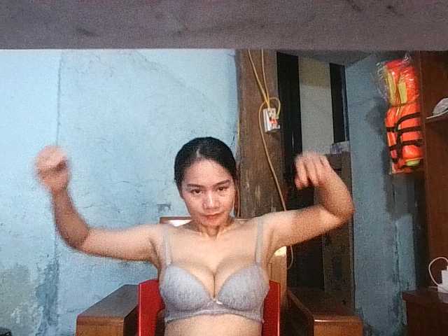 ellashow93 online