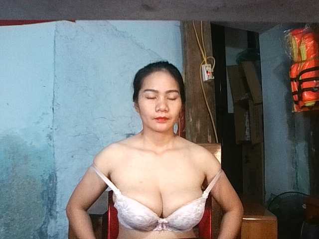 EllaShow93 live cam preview