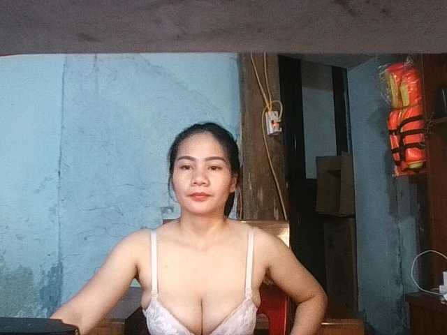 EllaShow93 live cam on BongaCams