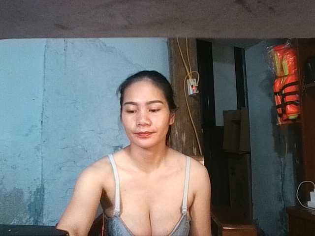 EllaShow93 live cam on BongaCams