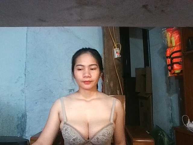 EllaShow93 live cam