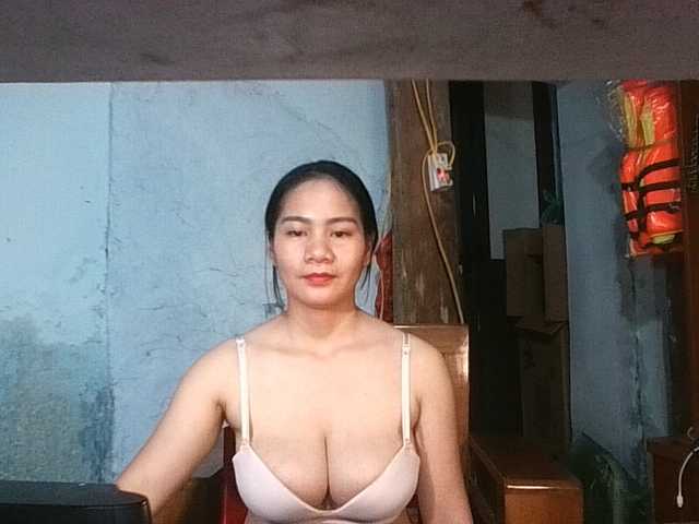 EllaShow93 live cam on BongaCams