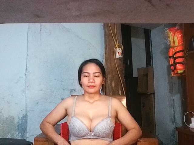 EllaShow93 live cam on BongaCams