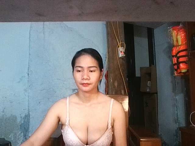 EllaShow93 live webcam show