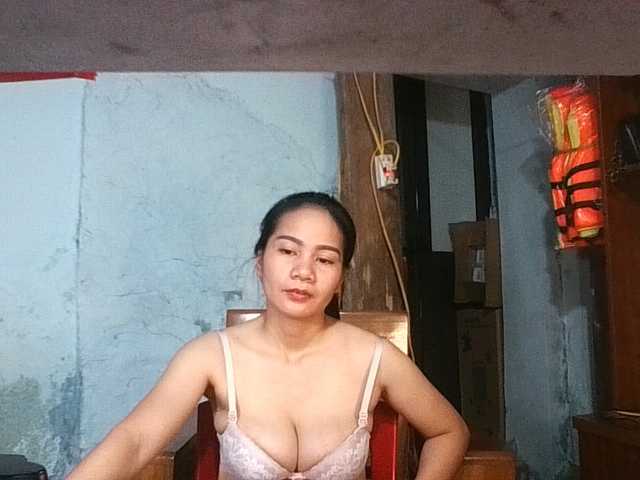 EllaShow93 live cam on BongaCams