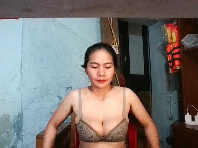 EllaShow93's BongaCams show and profile