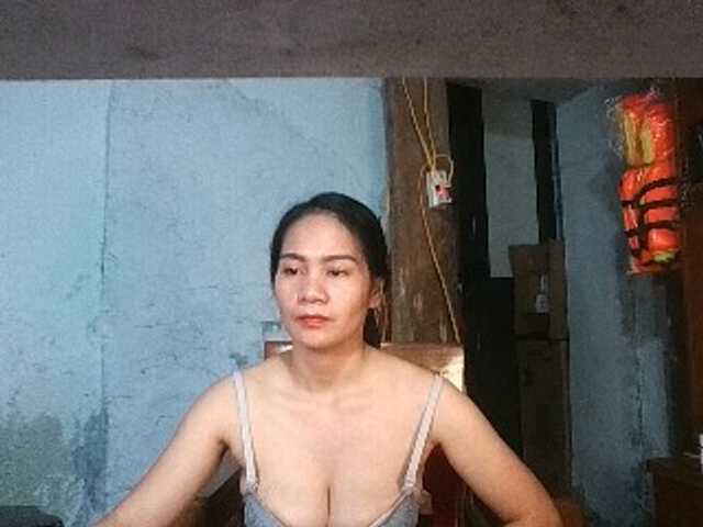 EllaShow93 live webcam show