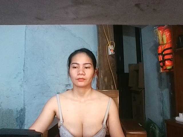 EllaShow93 live cam on BongaCams