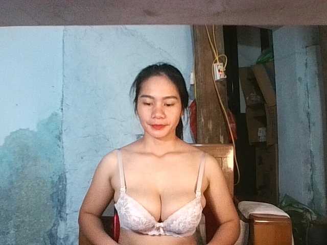 EllaShow93 live cam on BongaCams