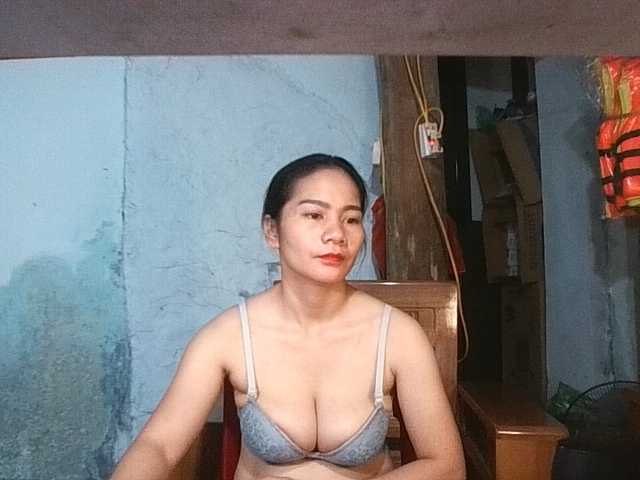 EllaShow93 live cam on BongaCams