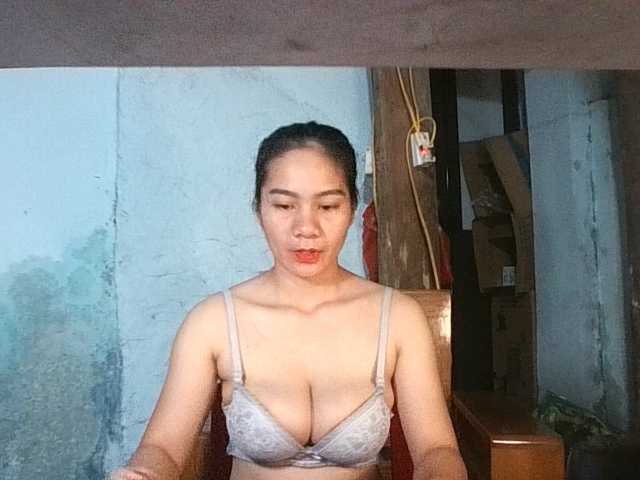 EllaShow93 live cam on BongaCams