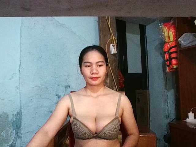 EllaShow93's BongaCams show and profile