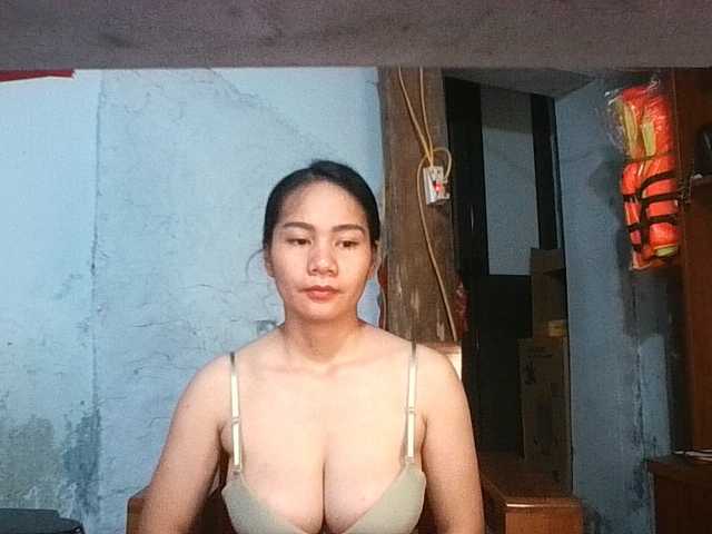 EllaShow93 live cam on BongaCams